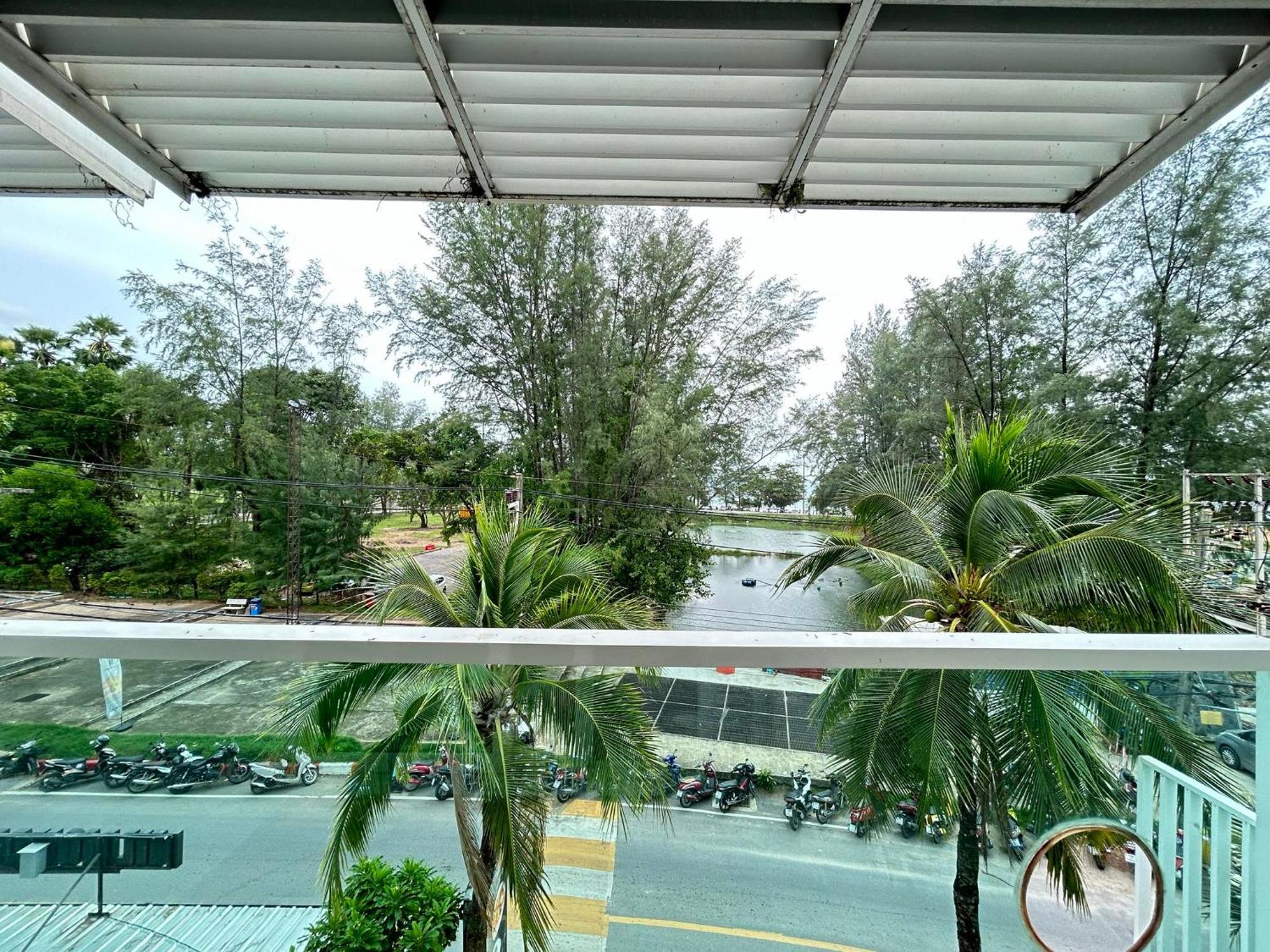 Benyada Lodge - Surin Beach Экстерьер фото