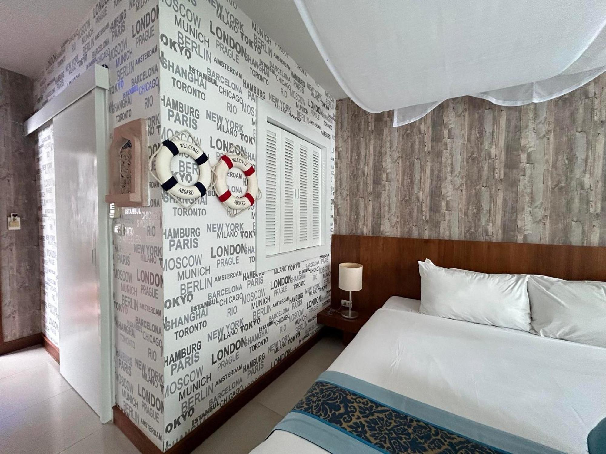 Benyada Lodge - Surin Beach Экстерьер фото