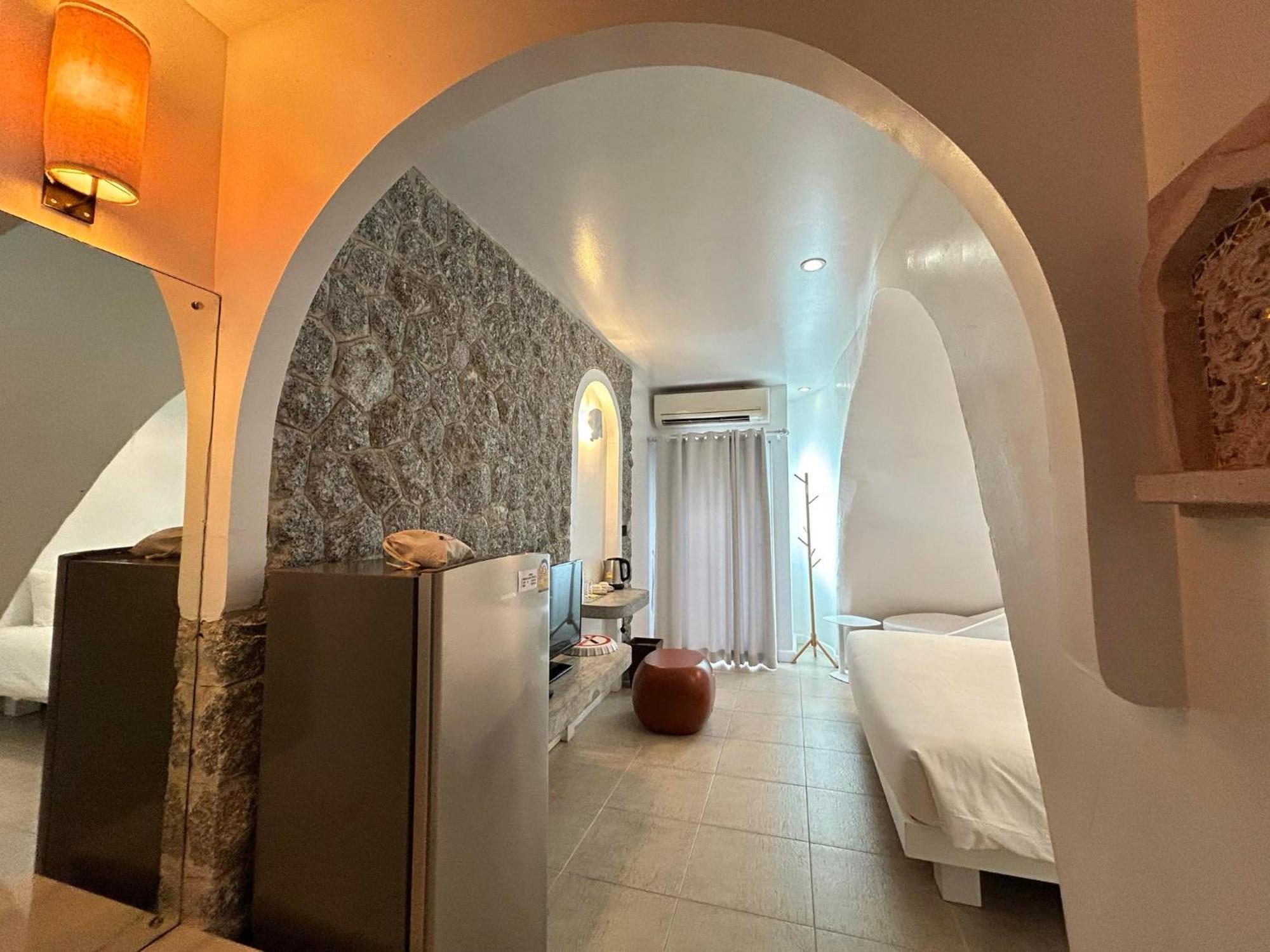 Benyada Lodge - Surin Beach Экстерьер фото