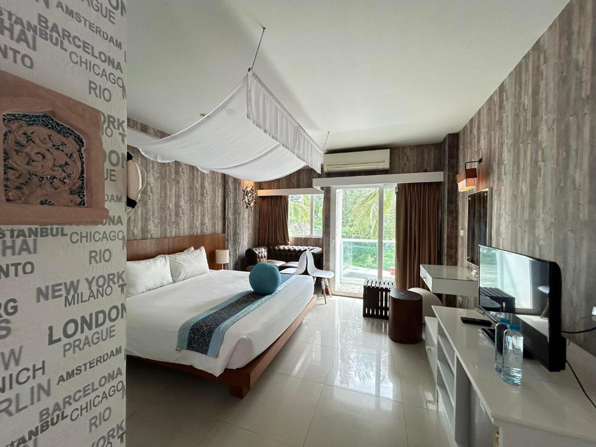 Benyada Lodge - Surin Beach Экстерьер фото