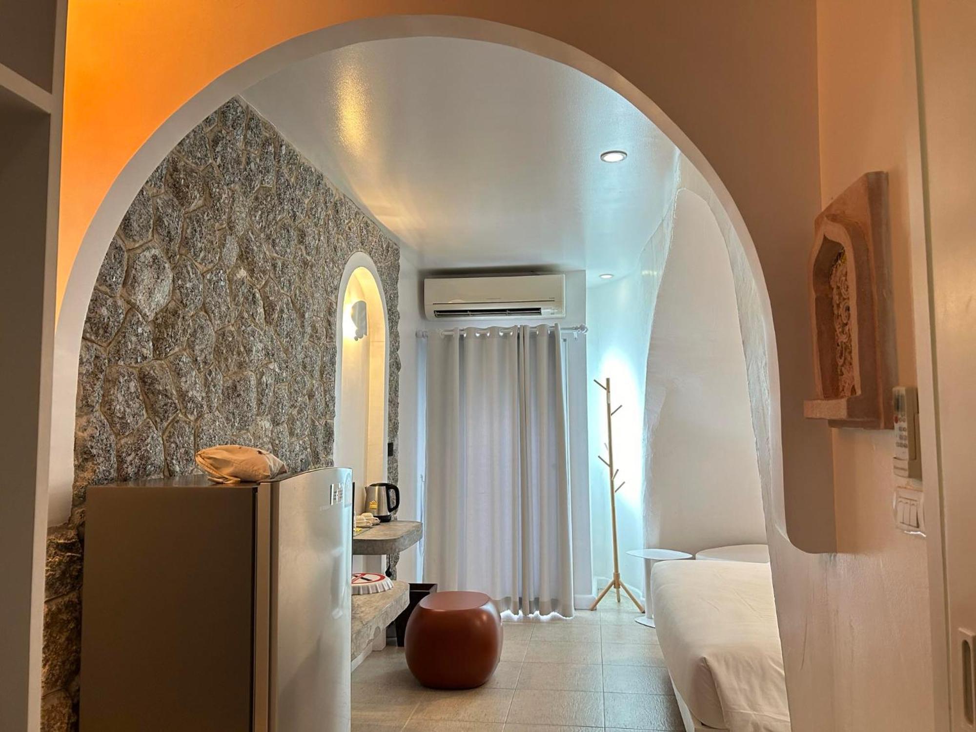 Benyada Lodge - Surin Beach Экстерьер фото